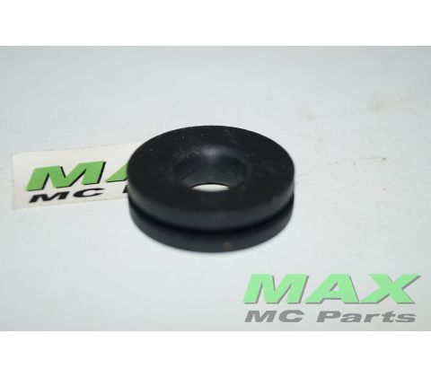 SIDE COVER RUBBER EYELET (1)